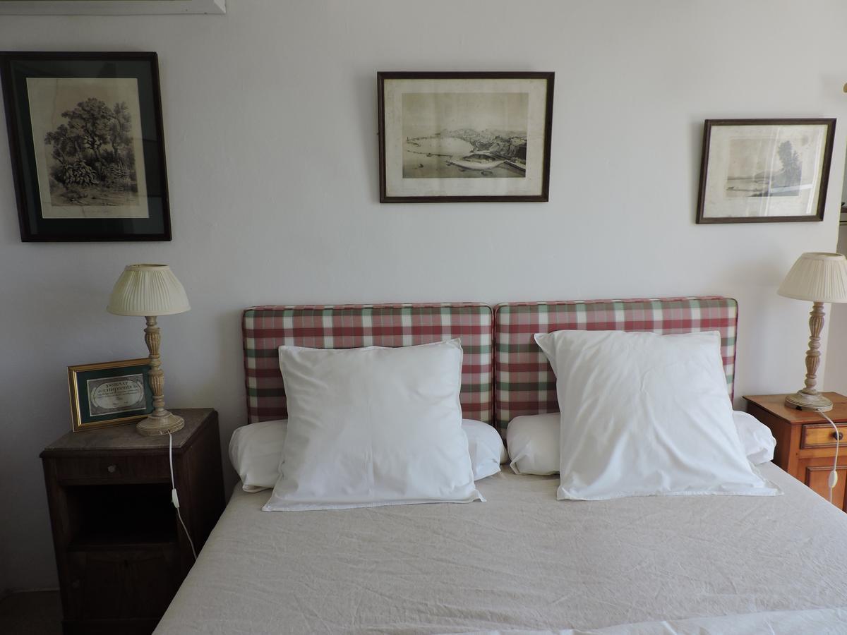 La Nesquiere Chambres D'Hotes แปร์นส์-เลส์-ฟงแตนส์ ภายนอก รูปภาพ